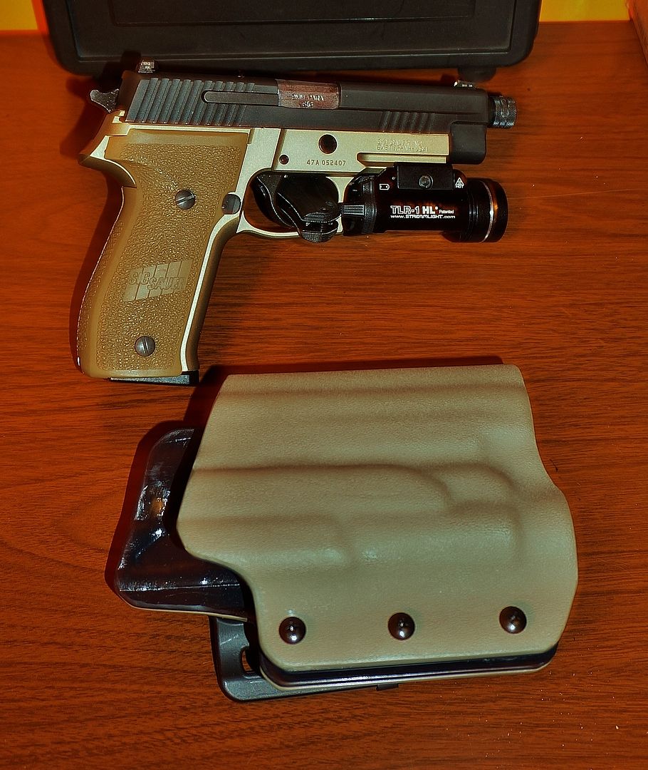 Sig P226 Combat w/ Surefire/Streamlight Holsters? SIG Talk